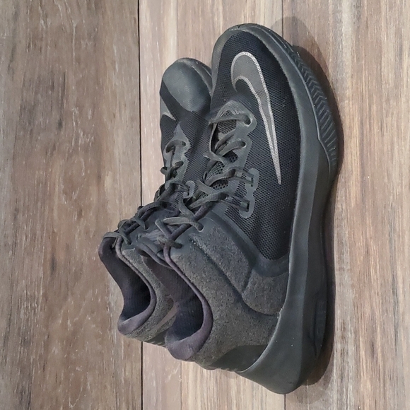 Nike Air Versitile II NBK Basketball Shoes Grey/ Black Men's Sz 7 sneak… - Picture 2 of 9